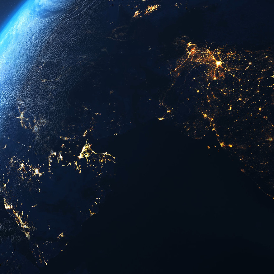 Luxra is een Zwitsers merk dat staat voor precisie, betrouwbaarheid en innovatie in zonne- en opslagtechnologie. Luxra bouwt aan een toekomst van energieonafhankelijkheid, met partners wereldwijd en een groeiend assortiment high-quality solar modules en geavanceerde batterijoplossingen.