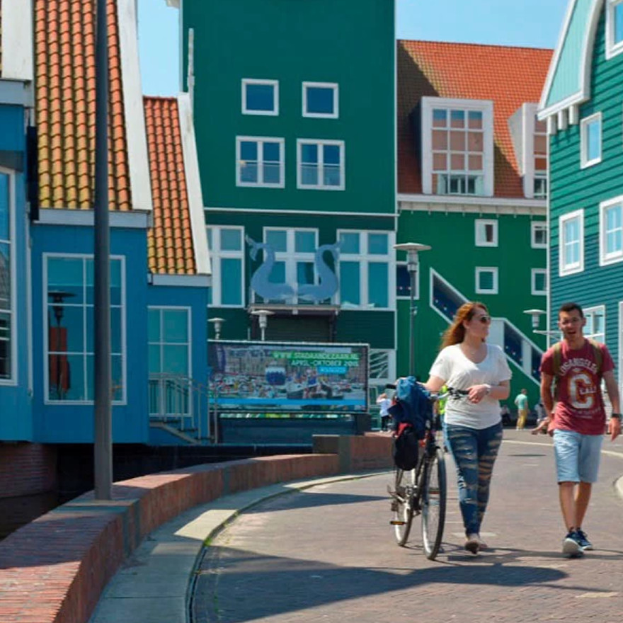 Gemeente Zaanstad, de grootste gemeente van de Zaanstreek. Met meer dan 155.000 inwoners en met industrie, wonen, toerisme, geschiedenis en toekomst.